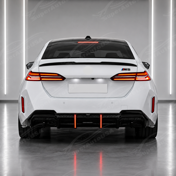 Track-focused stance of the SuperAutoUSA VTEN gloss black spoiler accenting an Alpine White 2025 BMW G60