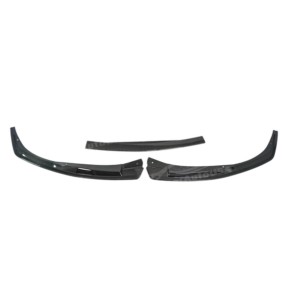 Detailed edges of the front splitter lip