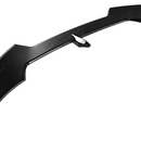 Track-focused stance of the SuperAutoUSA VTEN gloss black spoiler accenting an Alpine White 2026 BMW F74