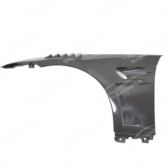 2012 BMW E93 M3 in motion with new SuperAutoUSA vented carbon fiber fenders