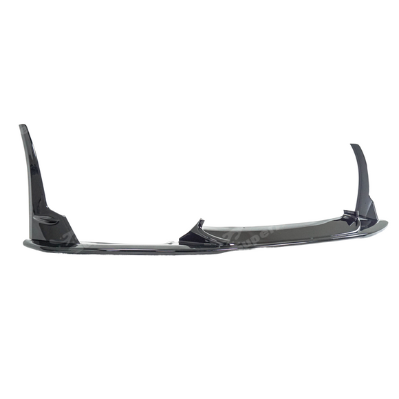 Close-up of VTEN rear corner splitter on BMW F80 M3