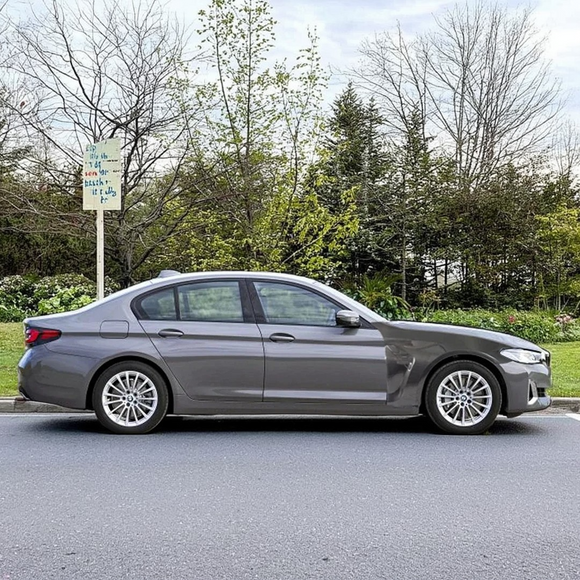 Close-up of the vented design on the real carbon fiber fender panel