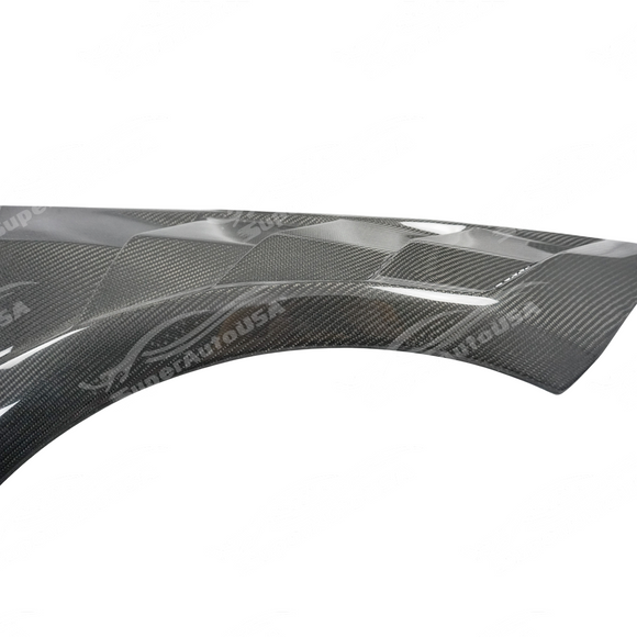 SuperAutoUSA real carbon fiber front side vented fender panel on a 2021 BMW G82 M4