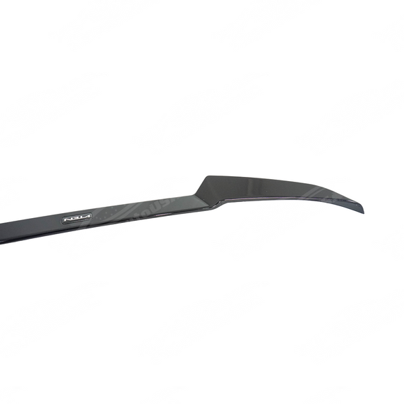 Gloss black VTEN roof spoiler on a white BMW X1 U11

