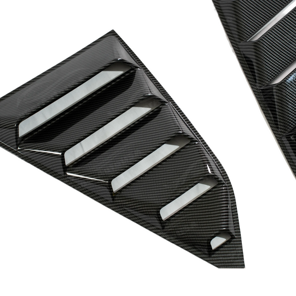 Close-up of the high-definition carbon fiber print weave on the Camaro rear window louver