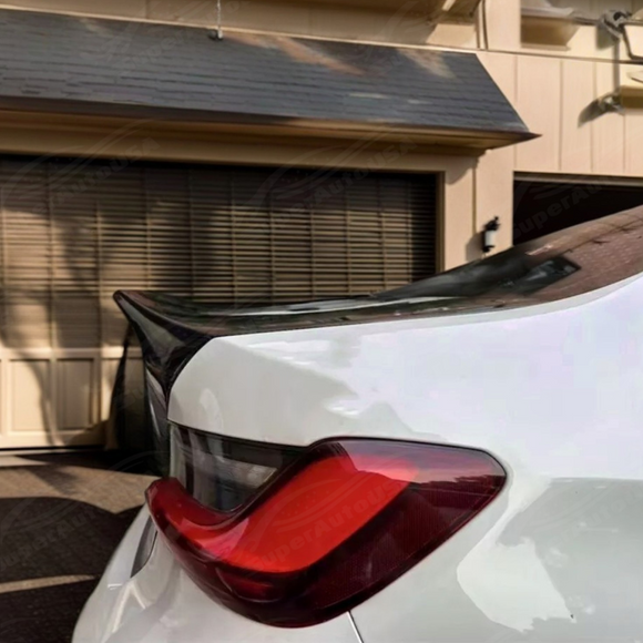 SuperAutoUSA high-performance carbon fiber trunk lid for 2024 BMW 330i Sport Line Plus