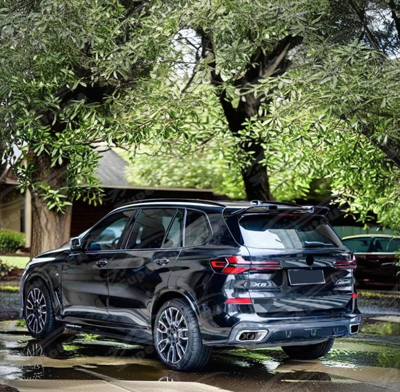 SuperAutoUSA gloss black roof spoiler for BMW X5 M Package 2022-2024.
