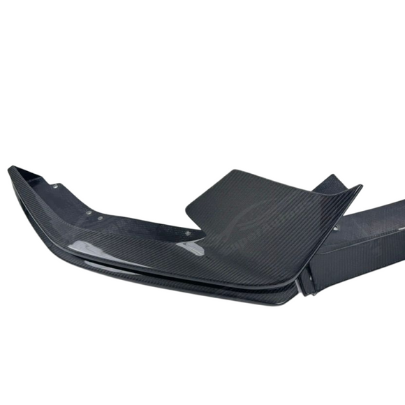 Profile view of the integrated aerodynamic side winglet transition on the SuperAutoUSA front splitter