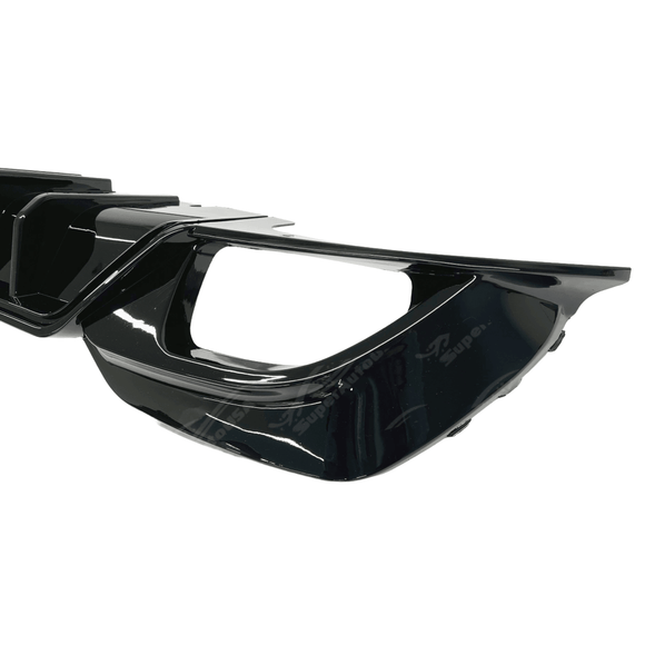 Profile view of the BMW G20 equipped with a Gloss Black Rear Diffuser, featuring LED brake light and corner splitters for a sportier rear profile