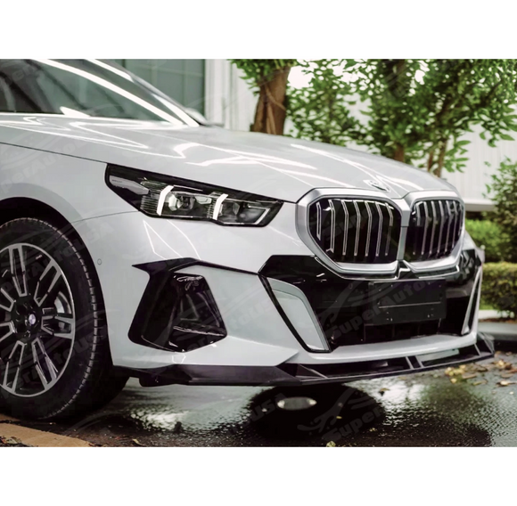 SuperAutoUSA front bumper lip spoiler for BMW 540i xDrive 2023-2024 in gloss black finish.
