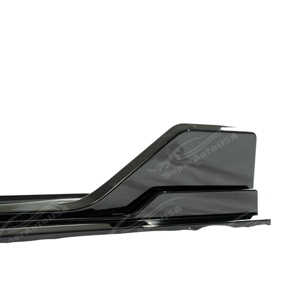 Clean lines of GT500 style side skirt extension splitter on Ford Mustang S650