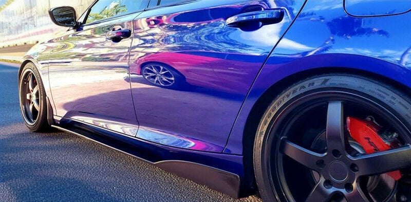 Se adapta a Toyota Camry 2018-2020 Juego de 2 extensiones de faldones laterales (estampado de fibra de carbono)