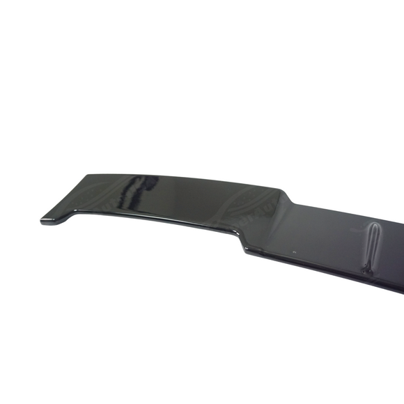 VTEN style rear roof spoiler enhancing the lines of a 2021-2022 BMW G22 4 Series Coupe.

