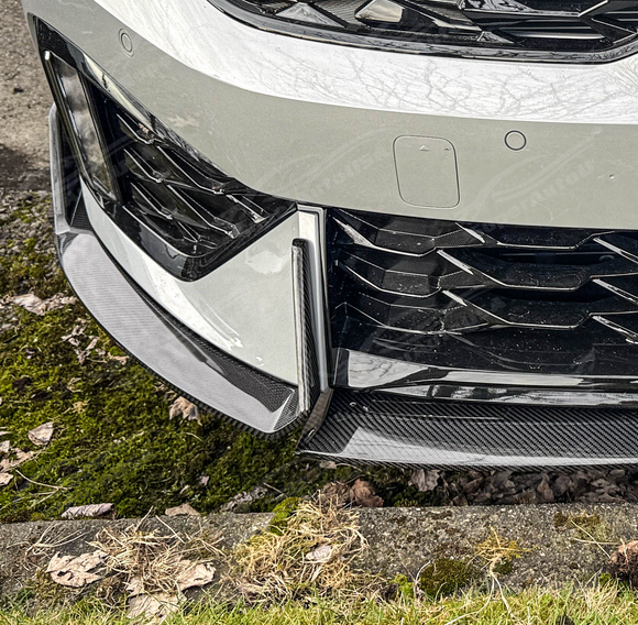 SuperAutoUSA ultra-lightweight carbon fiber front lip for Kia K5 2025+.
