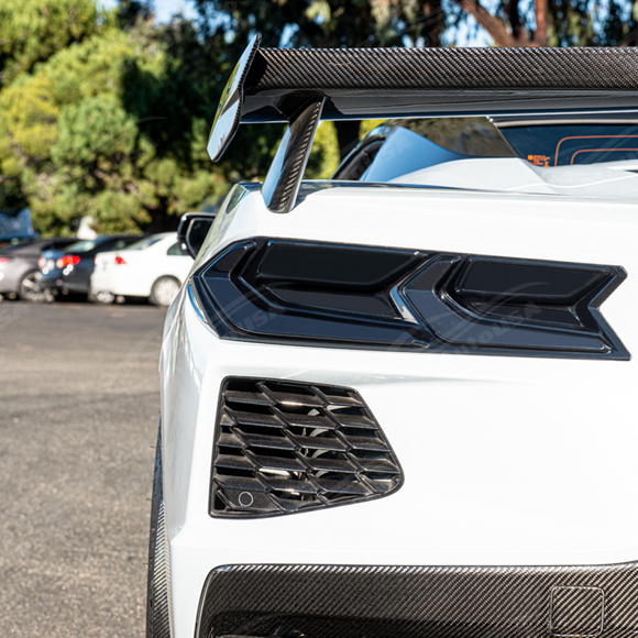 Corvette C8 2020-2026 smoked rear tail light trim overlay

