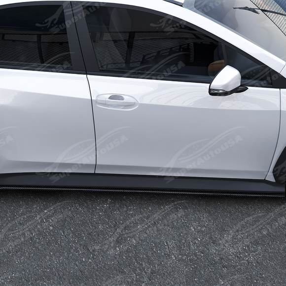 Showing the reflective UV-resistant high-gloss top coat on the carbon print side skirt set