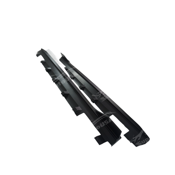 Detailed edge of the side body skirt splitter