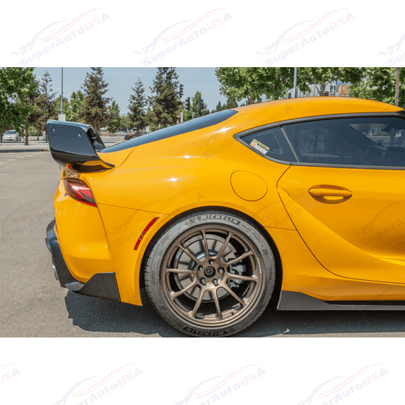 Se adapta al alerón trasero del maletero en color negro brillante Toyota GR Supra ST 2020 en adelante