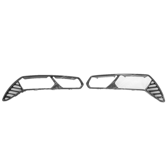 Sleek carbon fiber rear light bezels installed on Corvette C7