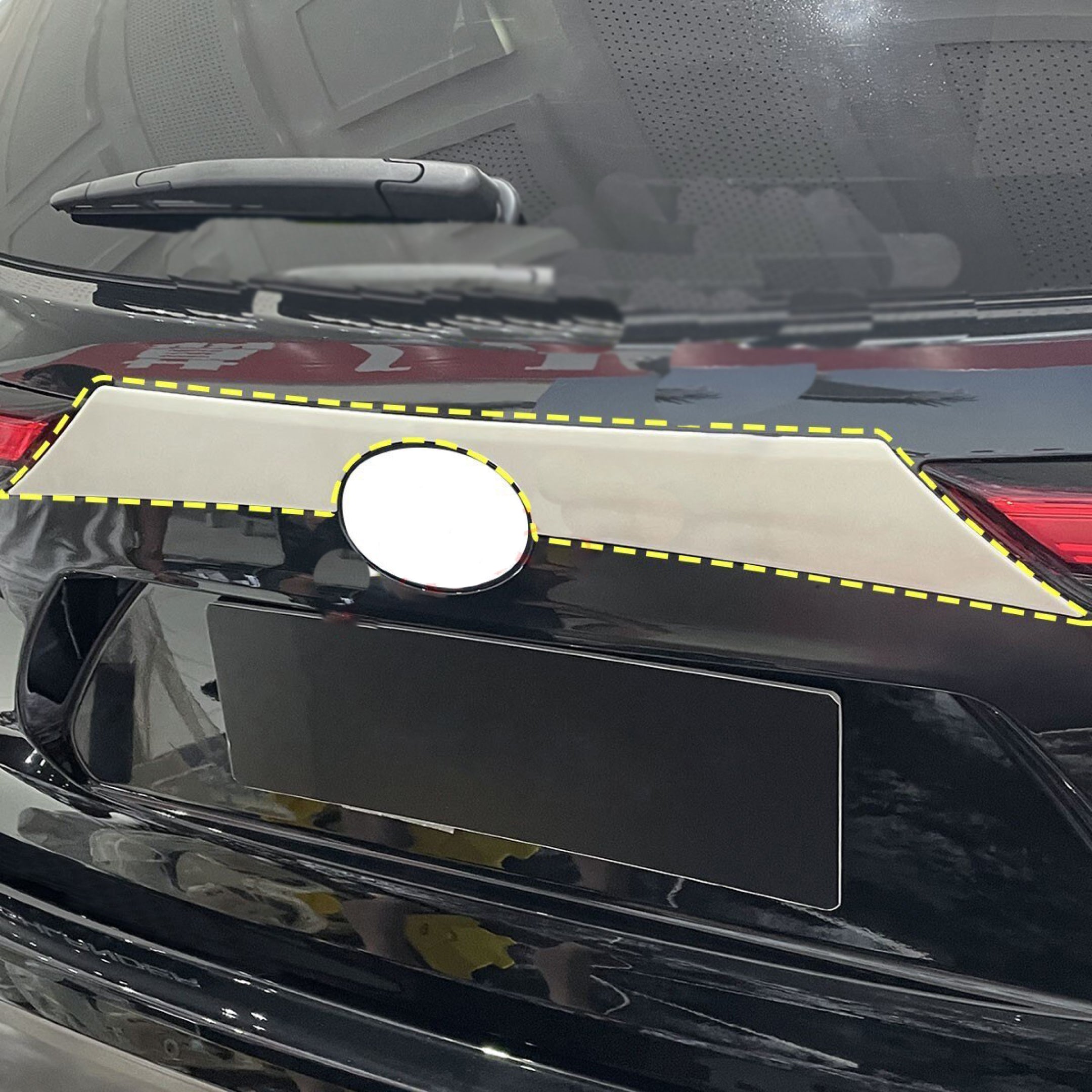 Se adapta a la tapa del maletero de la puerta trasera de Toyota Highlander 2020-2022, decoración de la cubierta del pestillo, moldura (impresión de fibra de carbono)