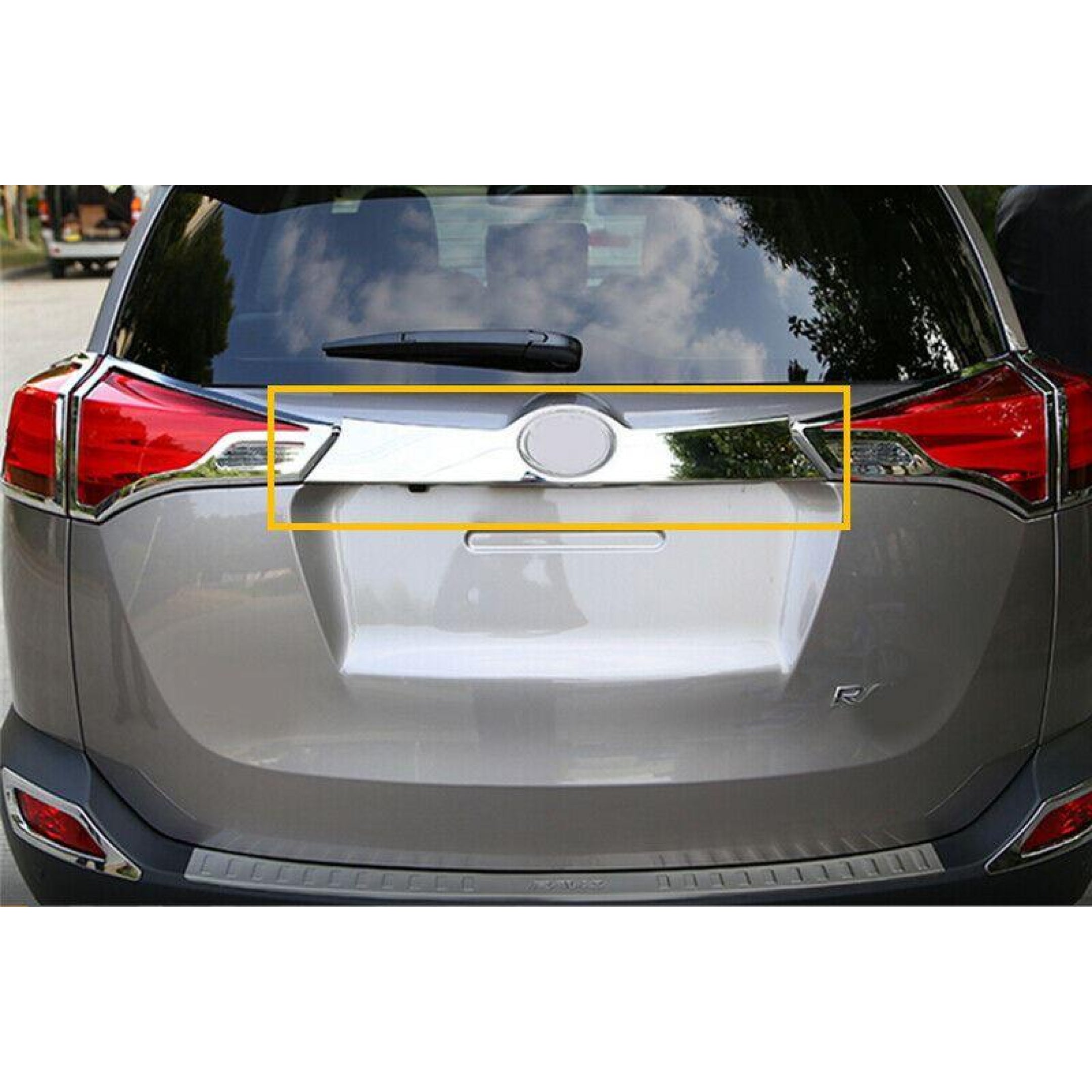 Se adapta a 2013-2015 Toyota RAV4 puerta trasera maletero tapa decoración pestillo cubierta moldura moldura (cromo) - 0